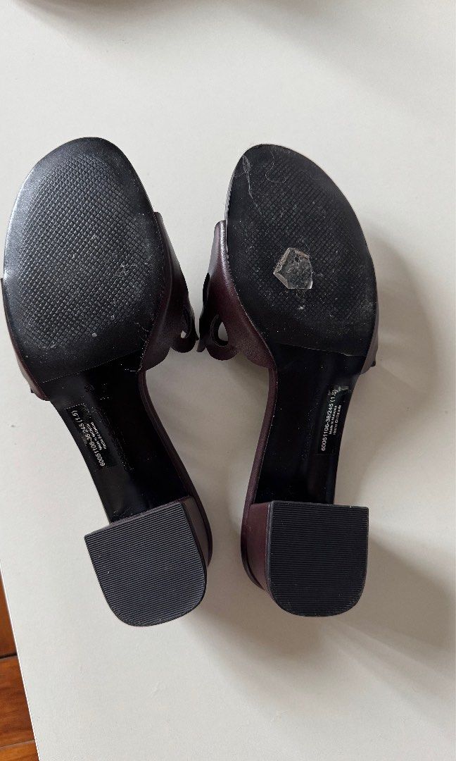 Charles & Keith Cut-Out Block-Heel Mules Maroon Size 38 (Category: Heels) located in Manila. Submitted by harleyy1230 (Listing ID 1470017492, Image 3). Description: -used a few times lang - rarely use it bc it hurts my pinky toe lol.