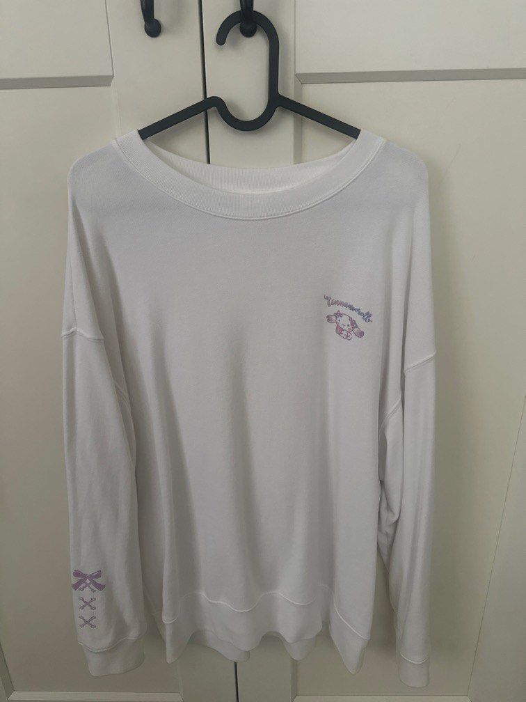 Cinnamoroll Long Sleeve (Category: Coats, Jackets and Outerwear) located in Manila. Submitted by kirstenxd (Listing ID 1470015078, Image 1). Description: .