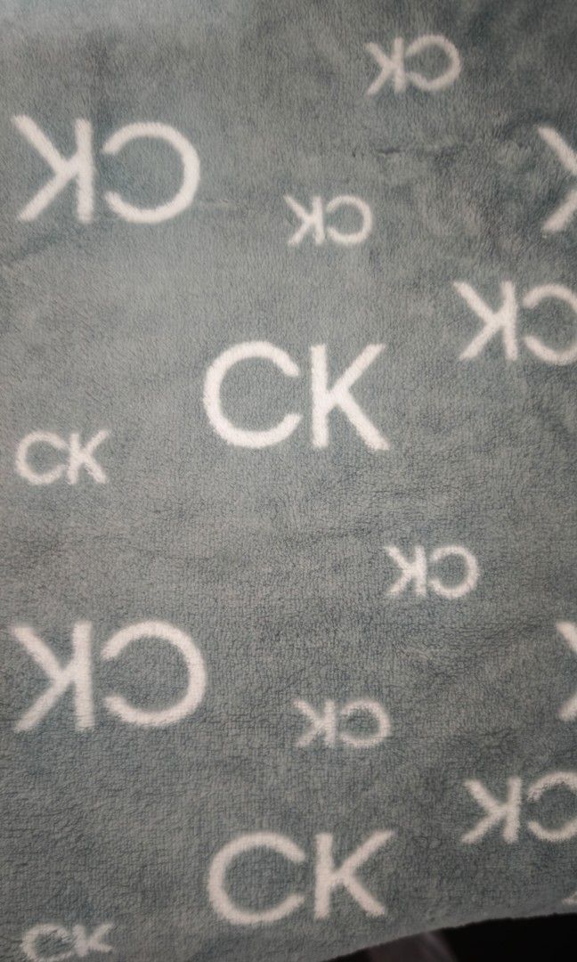 CK Light Gray Fur Fleece Blanket - Double (Category: Bedding & Towels) located in Mariveles. Submitted by hl.reyrfinds (Listing ID 1470088121, Image 2). Description: 🍀☘️🍀☘️🍀 Fur Fleece Blanket Soft, Midweight, Glossy Pay First. MOD: JnT.
