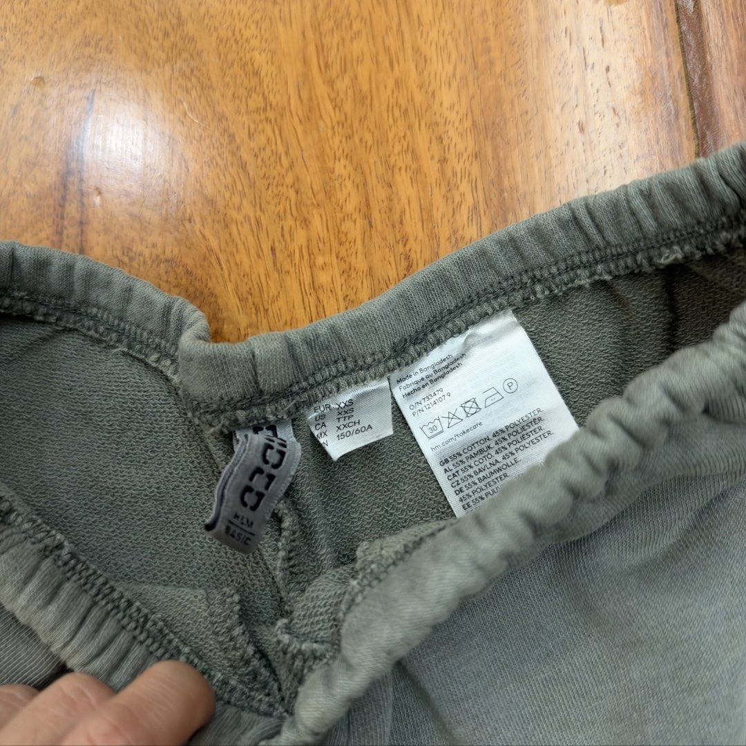 CLEARANCE SALE - H&M SHORTS (Category: Shorts) located in Muntinlupa City. Submitted by myrandomthingz (Listing ID 1470134005, Image 2). Description: .
