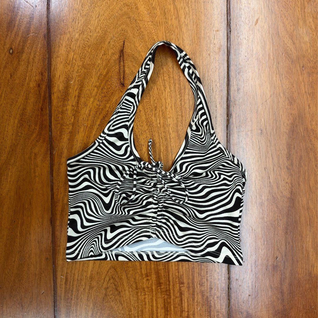 CLEARANCE SALE - H&M TOP (Category: Sleeveless) located in Muntinlupa City. Submitted by myrandomthingz (Listing ID 1470134107, Image 1). Description: .