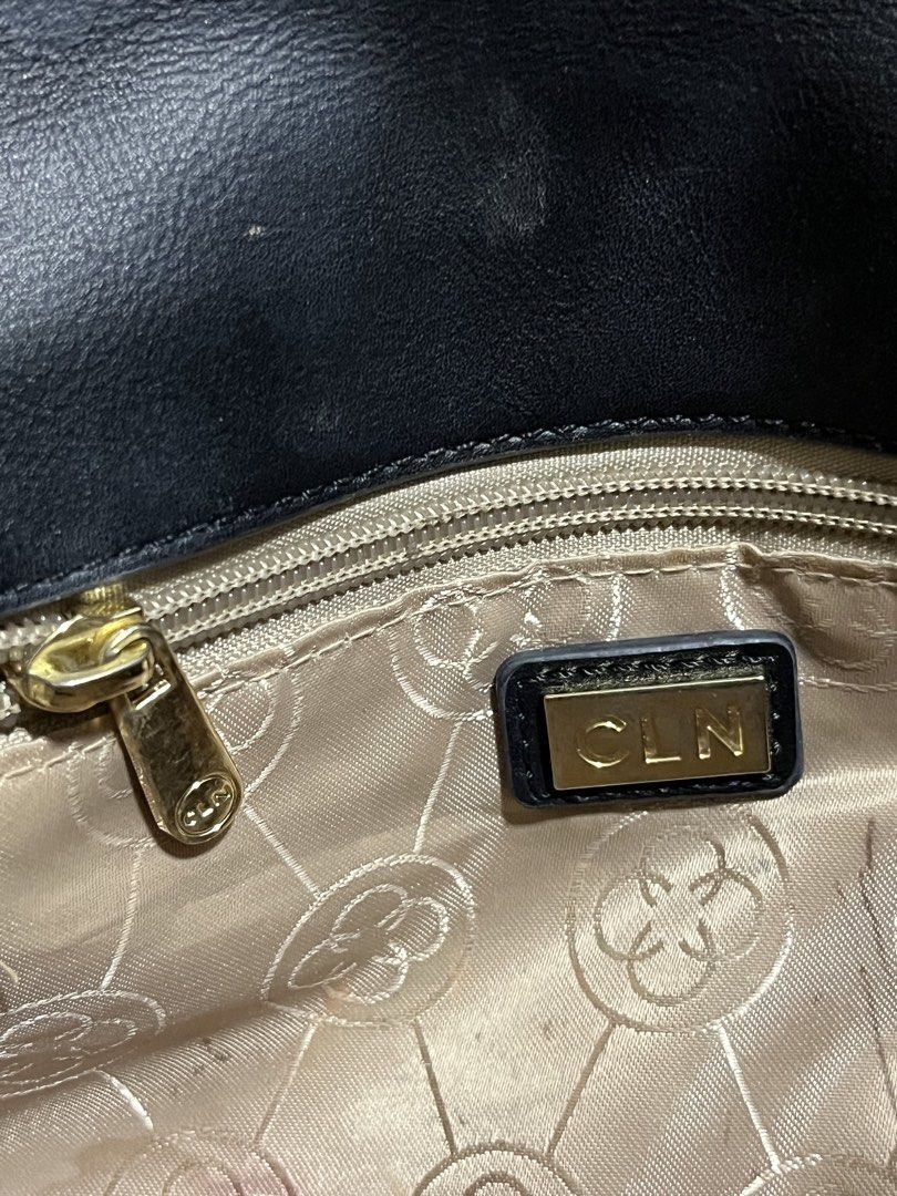 Cln Shoulder bag (Category: Shoulder Bags) located in Mandaluyong City. Submitted by declutters_cb (Listing ID 1470098517, Image 2). Description: .