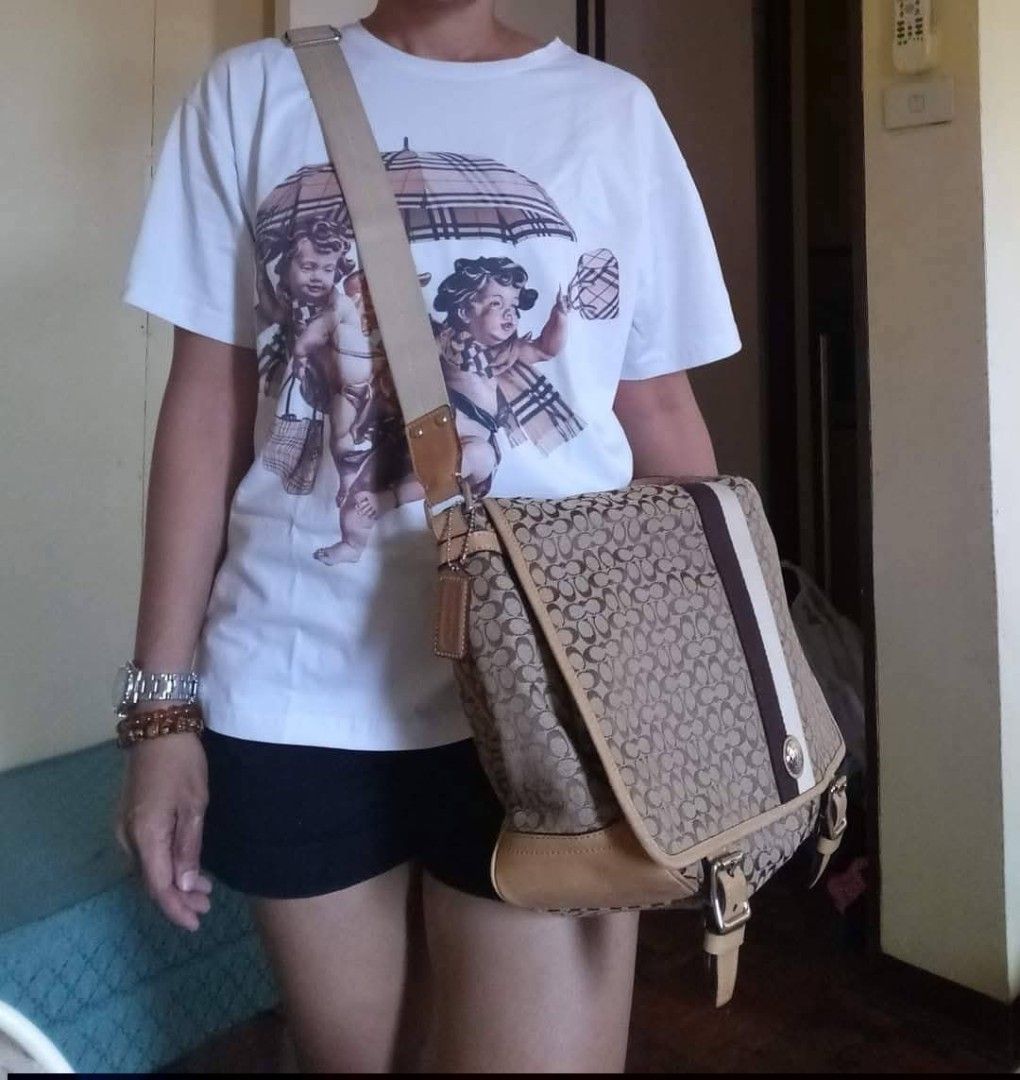Coach (Category: Cross-body Bags) located in Angeles City. Submitted by mjshoppingretail (Listing ID 1470111879, Image 3). Description: orig Coach.