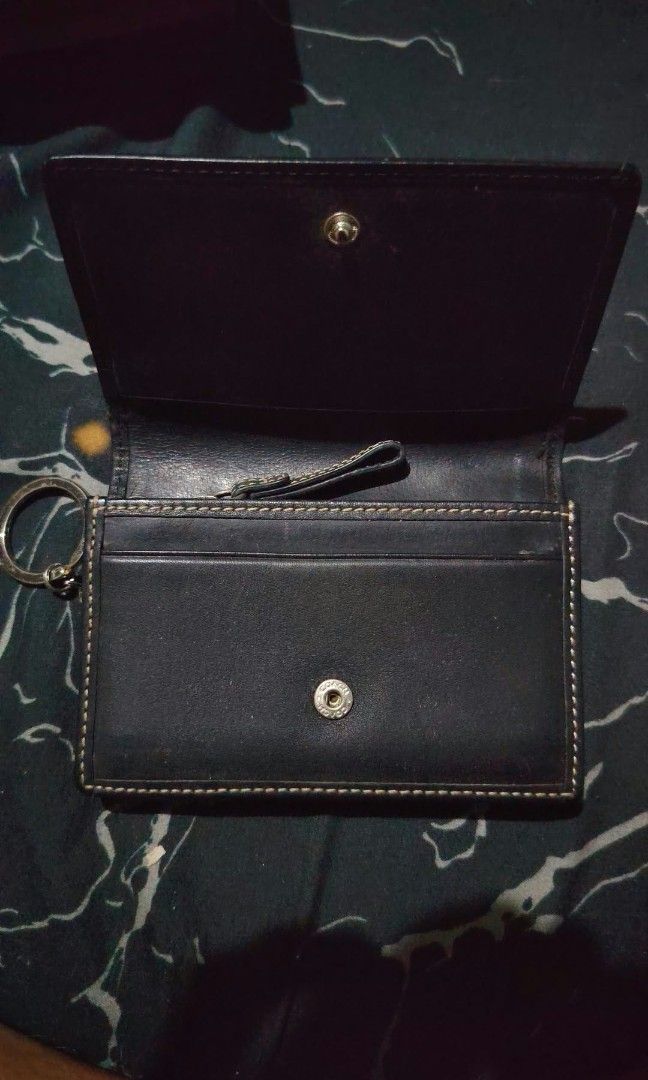COACH (Category: Luxury Bags & Wallets) located in Manila. Submitted by nik-makino (Listing ID 1470133891, Image 3). Description: .