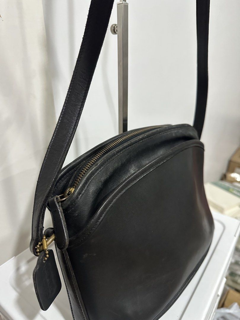 Vintage Coach anderson 9976 (Category: Cross-body Bags) located in Legazpi City. Submitted by lootsi (Listing ID 1470047583, Image 3). Description: .