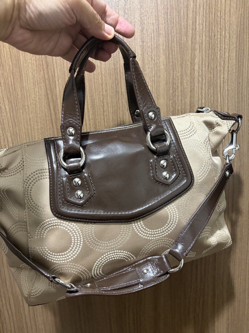 *Coach Ashley Satchel* (Category: Luxury Bags & Wallets) located in Mandaluyong City. Submitted by localbudol (Listing ID 1470107841, Image 3). Description: .
