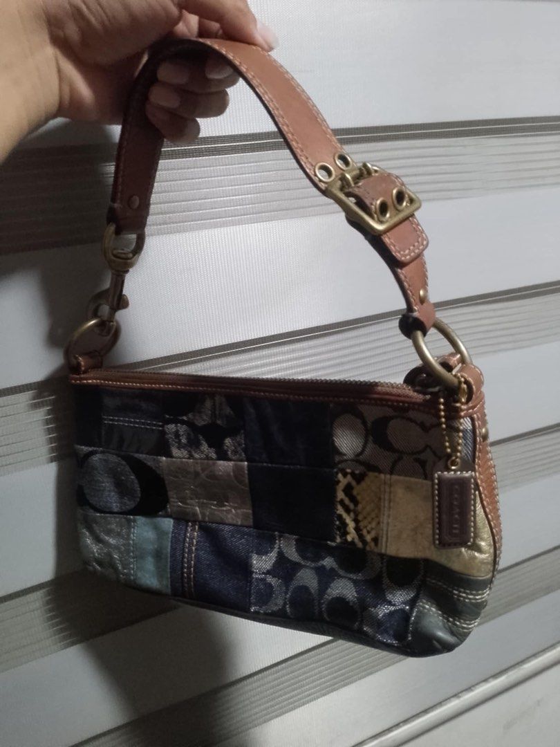 Coach Bag Blue Patch Vintage (Category: Shoulder Bags) located in Alaminos. Submitted by maribelsyyyy_ (Listing ID 1470090067, Image 2). Description: .