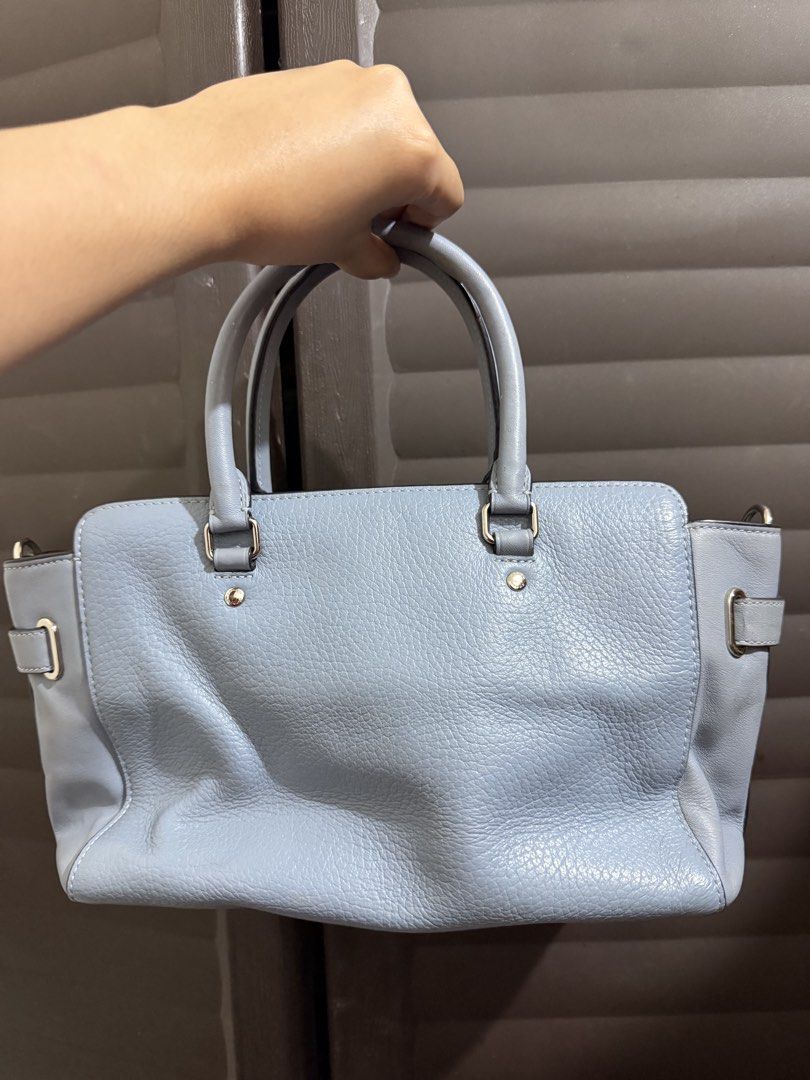 Coach Blue Leather Blake Carryall Bag (Category: Luxury Bags & Wallets) located in Rizal. Submitted by lovegclothingph (Listing ID 1470080457, Image 2). Description: - Authentic Coach crossbody bag (Comes with sling) - Elegant silver hardware with signature turnlock details - Dual top handles and secure top zip closure - Protective metal feet on the bottom - Roomy interior, perfect for daily essentials - Includes original hanging logo tag - Flaw: