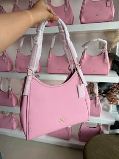 (Category: ) located in . Submitted by bagsboutiqueph (Listing ID 1469965727, Image 1). Description: .