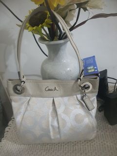 (Category: ) located in . Submitted by thriftollshoppe (Listing ID 1470084503, Image 1). Description: .