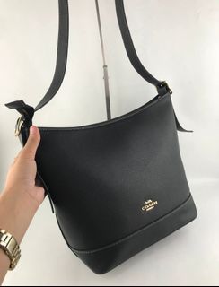 (Category: ) located in . Submitted by bagsboutiqueph (Listing ID 1470068845, Image 1). Description: .