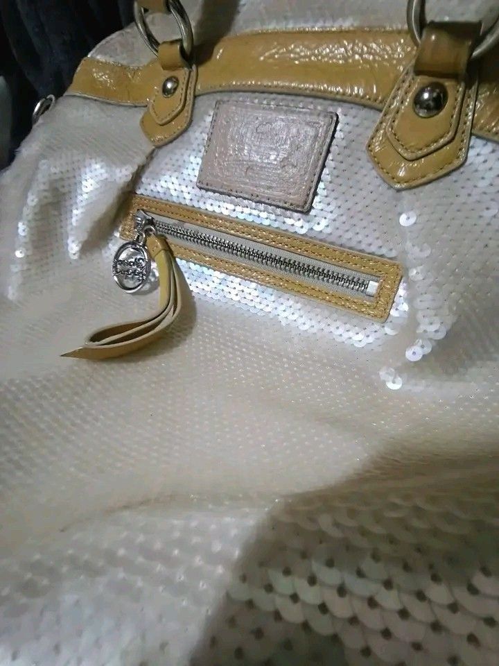 Coach Poppy Spotlight Sequins Satchel (Category: Cross-body Bags) located in Agdangan. Submitted by whimsigoth.doll_ph (Listing ID 1469980997, Image 2). Description: .