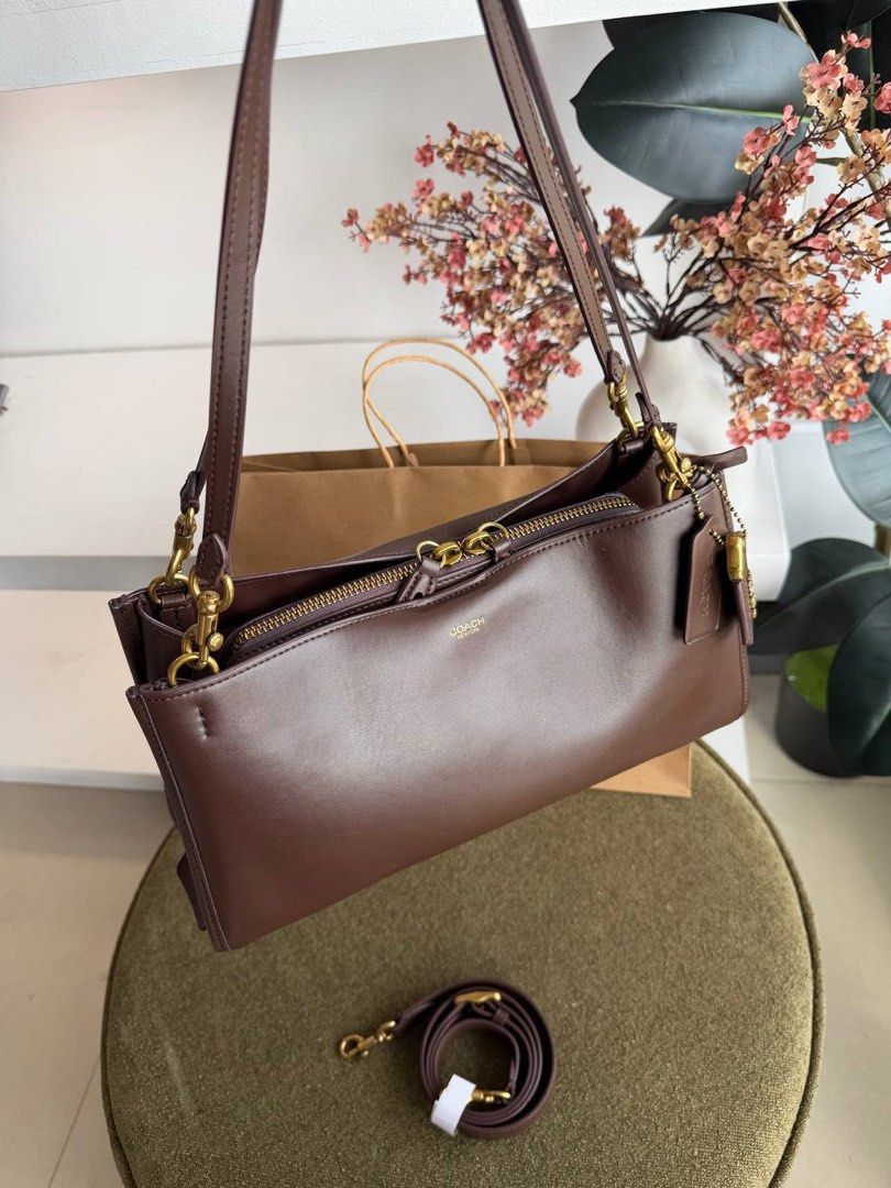 Coach Rogue 34 (Category: Shoulder Bags) located in Binan City. Submitted by pinkykeenshop (Listing ID 1470059585, Image 3). Description: .