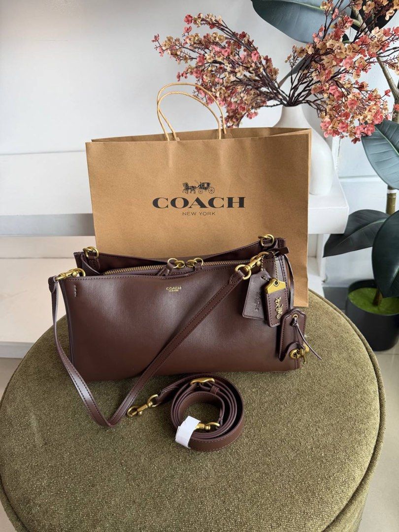 Coach Rogue 34 (Category: Shoulder Bags) located in Binan City. Submitted by pinkykeenshop (Listing ID 1470059585, Image 1). Description: .