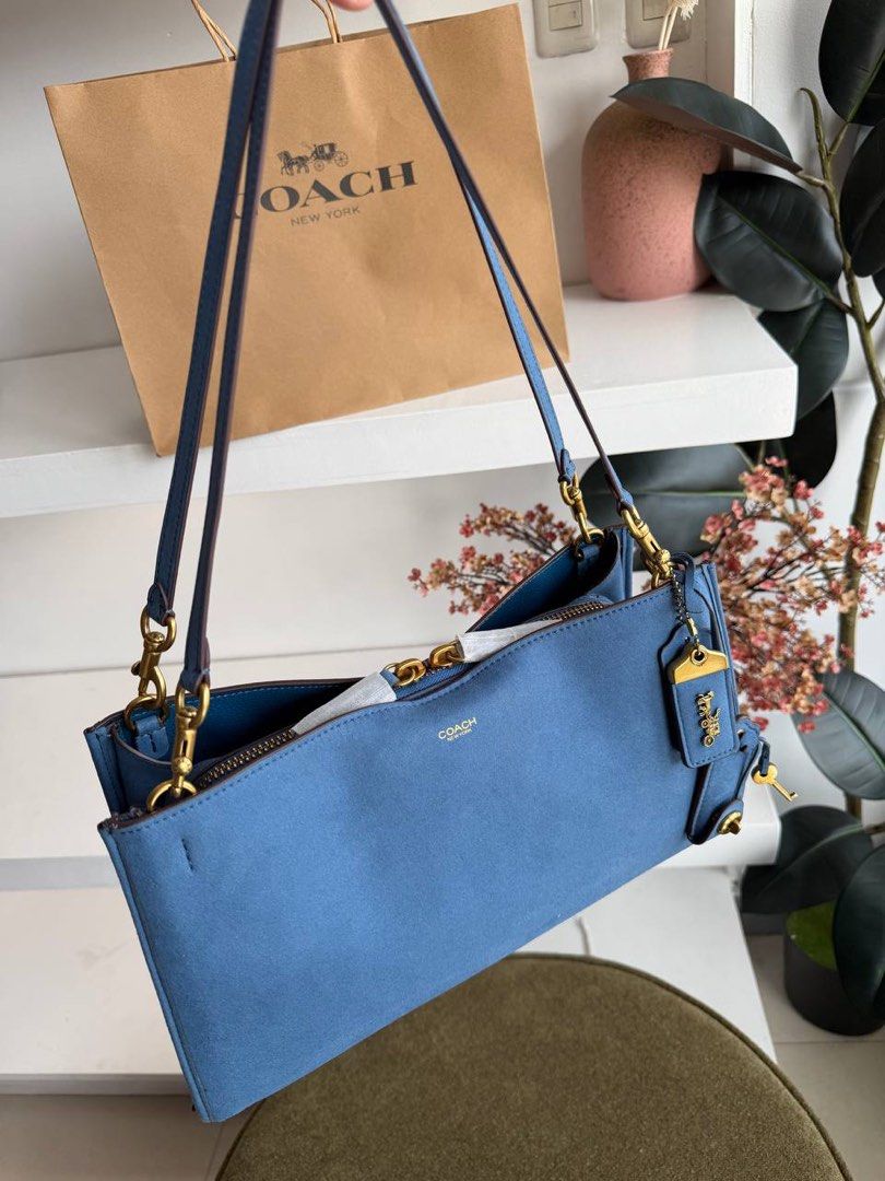Coach Rogue 34 (Category: Shoulder Bags) located in Binan City. Submitted by pinkykeenshop (Listing ID 1470059679, Image 3). Description: .