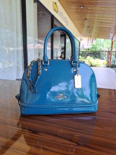 (Category: ) located in . Submitted by luxestreetbags (Listing ID 1470099228, Image 1). Description: .