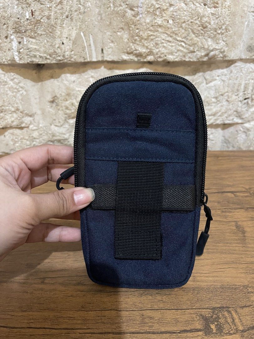 coleman phone pouch (Category: Purses & Pouches) located in San Fernando. Submitted by dntjapansurpluselyu (Listing ID 1470060203, Image 2). Description: .