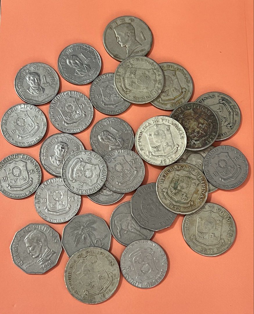 Collector’s coin (Category: Announcements) located in Manila. Submitted by tesmultimarcasempire (Listing ID 1470036948, Image 2). Description: 🪙 Vintage Coin Collection — For Sale! ✨ What You’re Getting A nice mix of vintage different country coins from the 1970s–1990s era — includes: • ₱1 Piso (Ang Bagong Lipunan / Republika ng Pilipinas) • 5 Sentimo, 10 Sentimo, 25 Sentimo — various years & designs • Some larger commemorative & older coins too