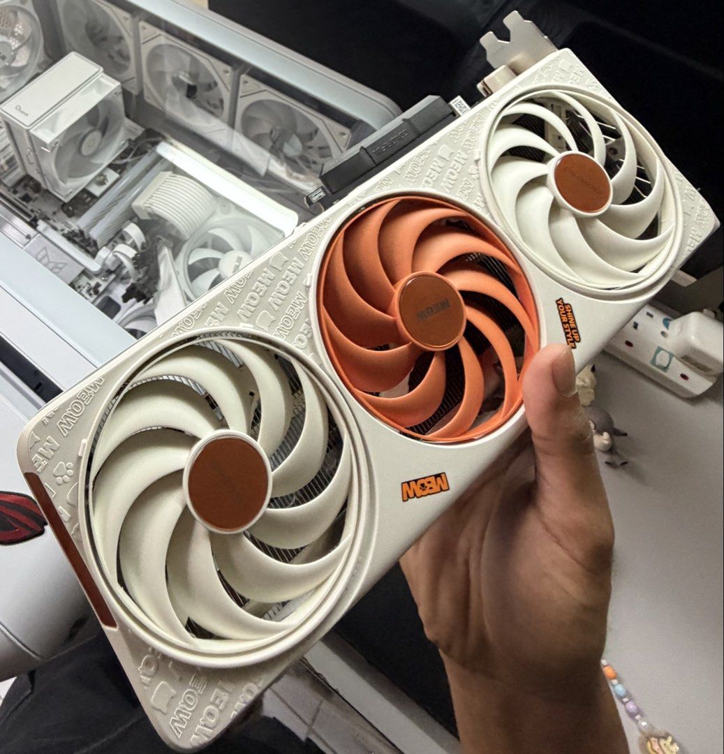 URGENT Colorfire Meow Orange White Graphics Card, Computers & Tech ...