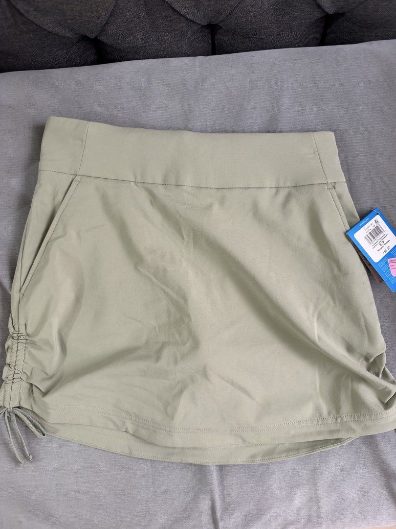 Columbia Active Fit Skort Size S Sage Green (Category: Activewear) located in Cainta. Submitted by shesellsss (Listing ID 1470012016, Image 1). Description: - Brand new with original tags attached (Store price: $55) - Size: S (Active fit style) - Color: Sage Green - Built-in shorts underneath for comfort and coverage - Convenient drawstring cinching detail on the side pocket - Made in Vietnam.