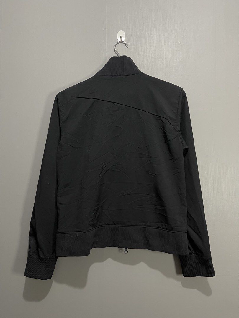 Columbia lightweight softshell bomber-style windbreaker jacket (Category: Coats, Jackets and Outerwear) located in Davao. Submitted by yannrussel00 (Listing ID 1469975063, Image 2). Description: 📍𝗟𝗼𝗰𝗮𝘁𝗶𝗼𝗻: 𝗗𝗮𝘃𝗮𝗼 𝗖𝗶𝘁𝘆 📌 𝗜𝘁𝗲𝗺 𝗦𝘁𝗶𝗹𝗹 𝗔𝘃𝗮𝗶𝗹𝗮𝗯𝗹𝗲 𝗥𝗘𝗔𝗗 𝗗𝗘𝗧𝗔𝗜𝗟𝗦 𝗕𝗘𝗟𝗢𝗪 ⬇️ ‼️ Size Medium on tag Dimes W19.5 x L22.5 Sleeve 24” Condition 10/10 Like new No issue Ready to wear ✨.