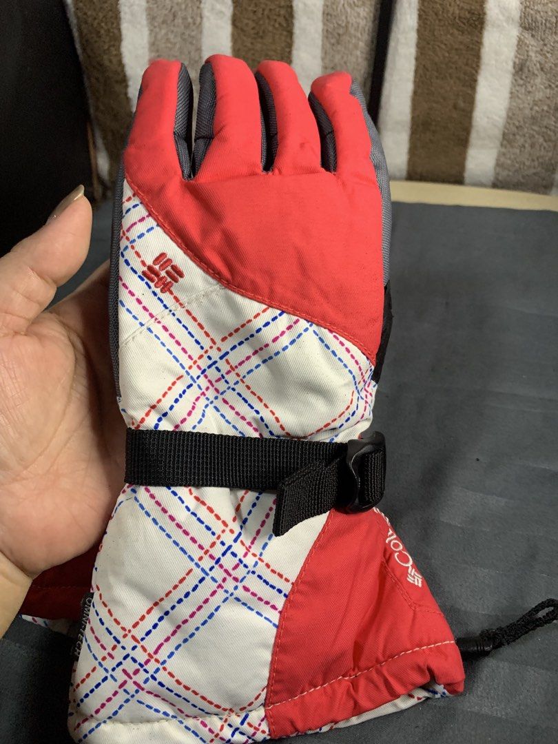 Columbia Omni tech hand glove (Category: Gloves) located in Cabanatuan. Submitted by mjluxxejapan (Listing ID 1470097047, Image 2). Description: Fixed price. Medium on tag ngpprepare Off n leather Pero makapal tela pg naalis un, better po alisin n lng ung leather .mganda p gamitin Pero bwal s maselan pls.matibay makapal solid quality. .