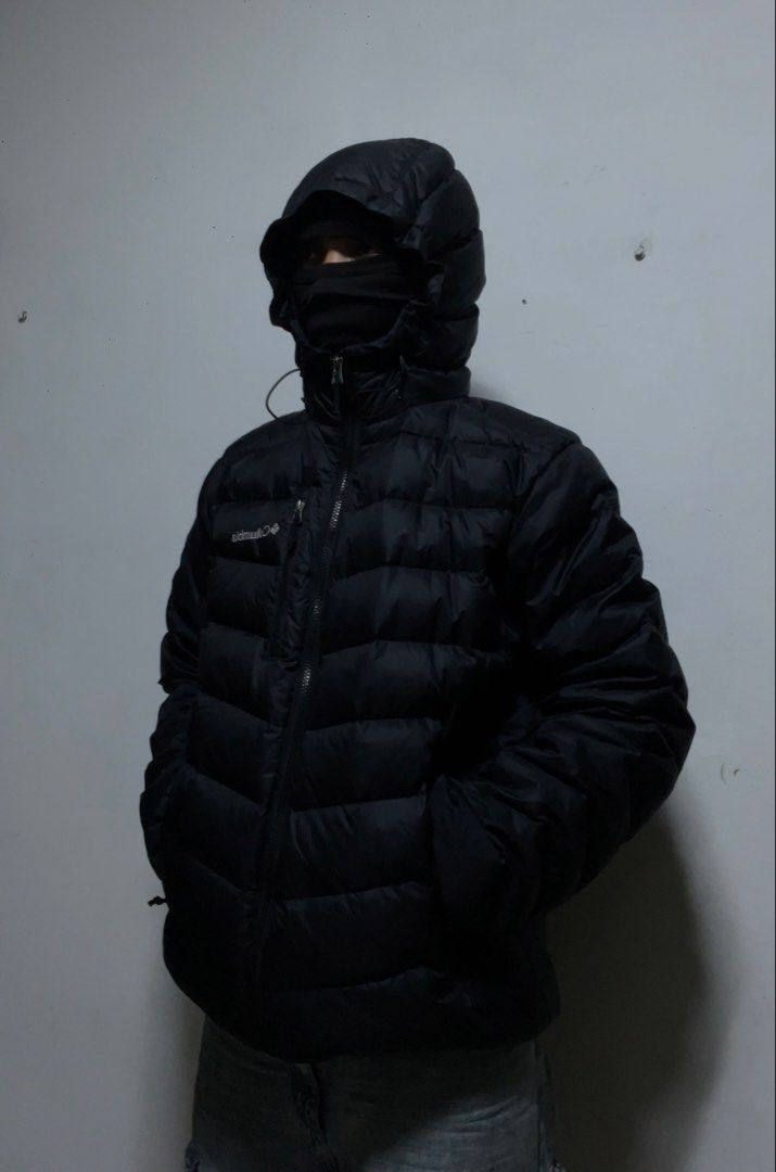 Columbia Puffer Labyrinth Loop II Insulated Hooded Jacket (Category: Coats, Jackets and Outerwear) located in Quezon City. Submitted by renovare.196 (Listing ID 1470078448, Image 2). Description: Columbia Puffer Labyrinth Loop II Insulated Hooded Jacket As New Condition Color Rate: 9.8/10 No Issue Authentic/Legit Measurements • Width: 23 • Length: 27.5 Price: 4000 obo DM IF INTERESTED📥 .