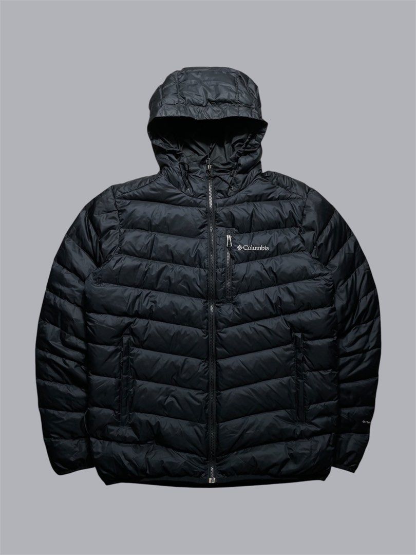 Columbia Puffer Labyrinth Loop II Insulated Hooded Jacket (Category: Coats, Jackets and Outerwear) located in Quezon City. Submitted by renovare.196 (Listing ID 1470078448, Image 1). Description: Columbia Puffer Labyrinth Loop II Insulated Hooded Jacket As New Condition Color Rate: 9.8/10 No Issue Authentic/Legit Measurements • Width: 23 • Length: 27.5 Price: 4000 obo DM IF INTERESTED📥 .