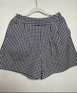 (Category: ) located in . Submitted by indaysukaycloset (Listing ID 1470018249, Image 1). Description: .