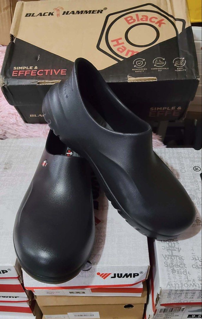 Composite toe safety shoes construction work (Category: Casual Shoes) located in Baguio. Submitted by suffering (Listing ID 1470080172, Image 2). Description: Baguio location .