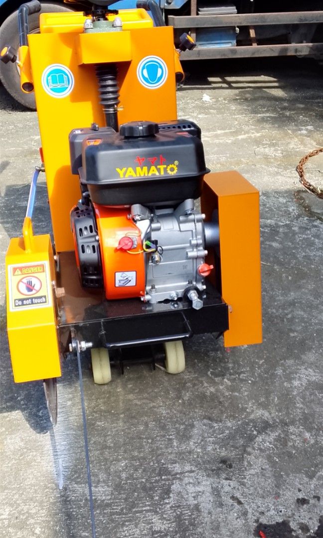 Concrete cutter (Category: Announcements) located in Manila. Submitted by mightystone_e27faa (Listing ID 1469951413, Image 2). Description: Yamato Gasoline Concrete Cutter SPEECS👇 POWER:6.5HP SPEED:3600RPM SIZE:1200X600X1000mm SAW BLADE DIAMETER:350mm CUTTING DEPTH:135mm WATER TANK CAP:120L WEIGHT:120KG Mode of payment: COD | COP! G-Cash | Bank Transfer For more inquiries pls feel free to call us @ MOBILE: ‭09629280117.