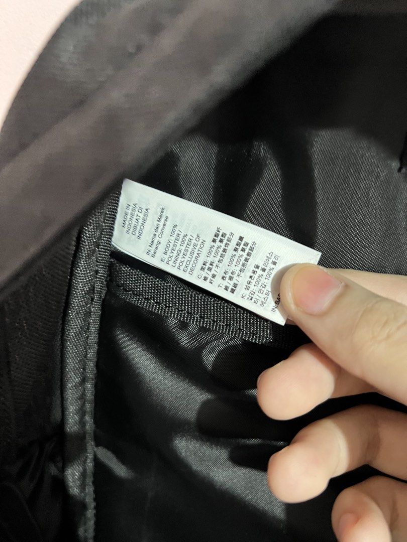 Converse Black Mini Backpack Chuck Taylor All Star (Category: Backpacks) located in Imus. Submitted by colesj (Listing ID 1470075479, Image 3). Description: .