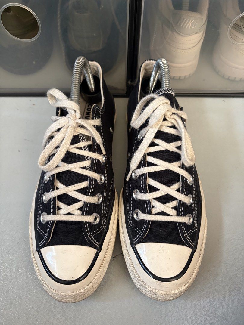 Converse Chuck 70 Low Black (Category: Sneakers) located in Makati City. Submitted by mmry1214 (Listing ID 1470138855, Image 1). Description: For sale only Converse 70s black Size 6mens Good condition no box 1,100php only RFS: uuwi na ng province 📍Guadalupe Nuevo, Makati City.