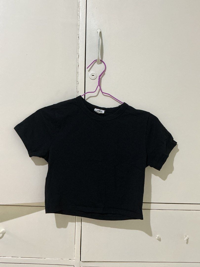 Cotton On Black Crop Top Size S (Category: Sleeveless) located in Rizal. Submitted by kyliemaine (Listing ID 1470034327, Image 1). Description: - Brand: Cotton On - Item: Cropped t-shirt - Color: Black - Size: S (Made in Bangladesh) - Design: Short sleeves, round neckline - Condition: Worn a few times, still in solid shape - Style tip: Easy to match with high-waisted jeans or skirts.