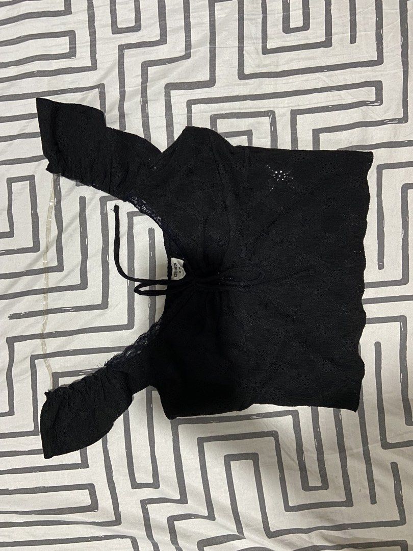 Cotton on eyelet top (Category: Blouses) located in Lapu-Lapu City. Submitted by denyella (Listing ID 1469986635, Image 2). Description: Cotton on eyelet with lace details size: M color: black NO ISSUES used twice only rfs: decluttering .