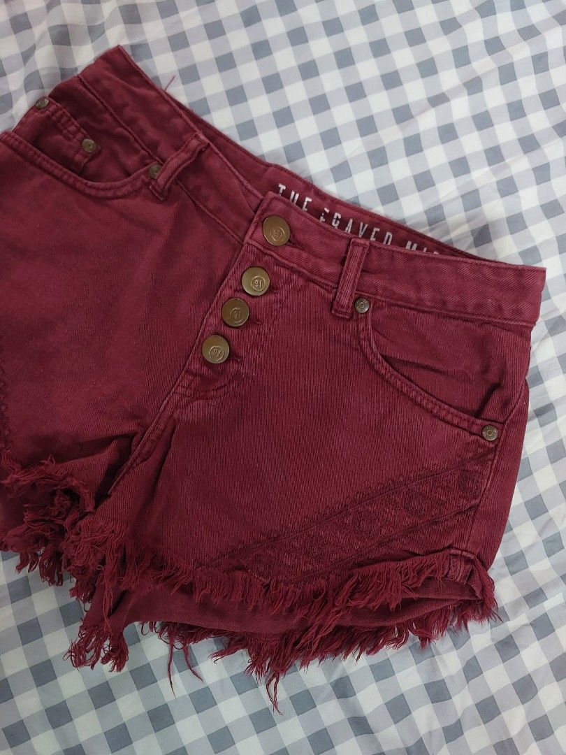 Cotton On Mid Rise Shorts (Category: Shorts) located in Manila. Submitted by morethrift.ph (Listing ID 1470012072, Image 3). Description: ☁️ Perfect for beach/pool days - 27" to 28" waist (medida measured) - 10" to 11" length - ON TAG: AUS 6 / US 2 / EUR 34.