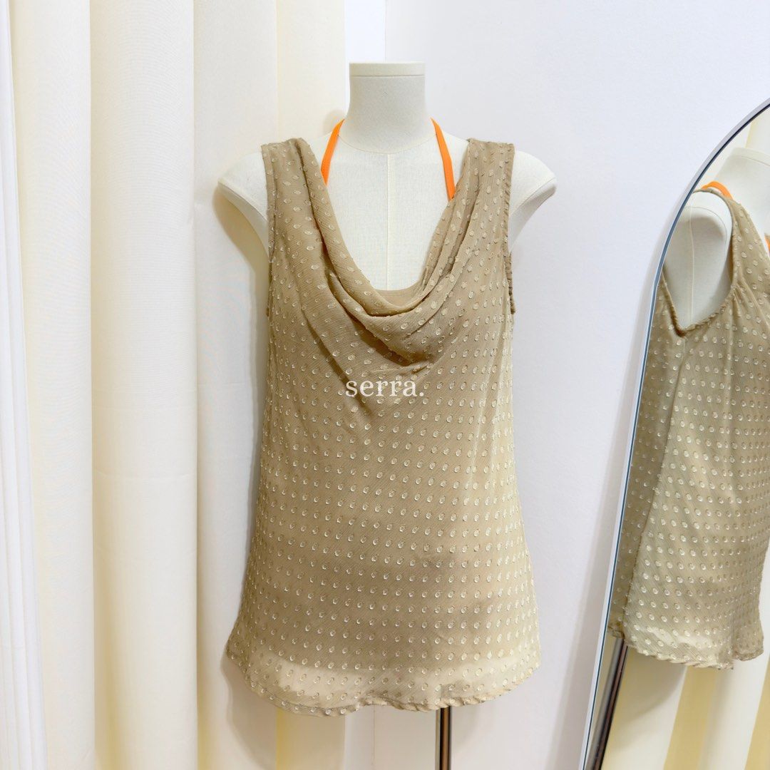Cowl Neck Top (Category: Sleeveless) located in Subic. Submitted by serra. (Listing ID 1469958531, Image 1). Description: 🎀Washed and ready to wear! 📍Subic, Zambales 💵Payment first via Gcash 📦Shipping nationwide via J&T.