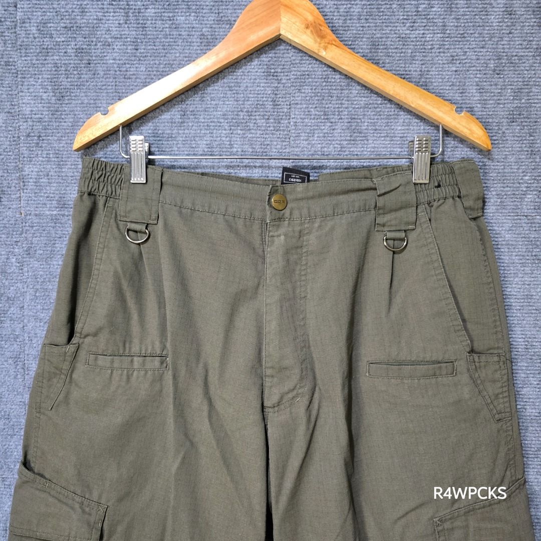 CQR EDC ASSAULT CARGO RIPSTOP TACTICAL UTILITY PANTS (Category: Jeans) located in San Mateo. Submitted by r4wpcks (Listing ID 1470099227, Image 3). Description: Size on Tag: 36 Best Fit: 34 - 36 inches Waist: 34 - 36 inches Length: 40 inches Leg Hole / Hem: 9 inches Condition: 9/10 Color Rate: 9/10 Issue: None COLOR MAY VARY DUE TO LIGHTING Location: San Mateo Rizal, near Marikina J&T/Lalamove courier, shipping fee should be handled by the buyer 