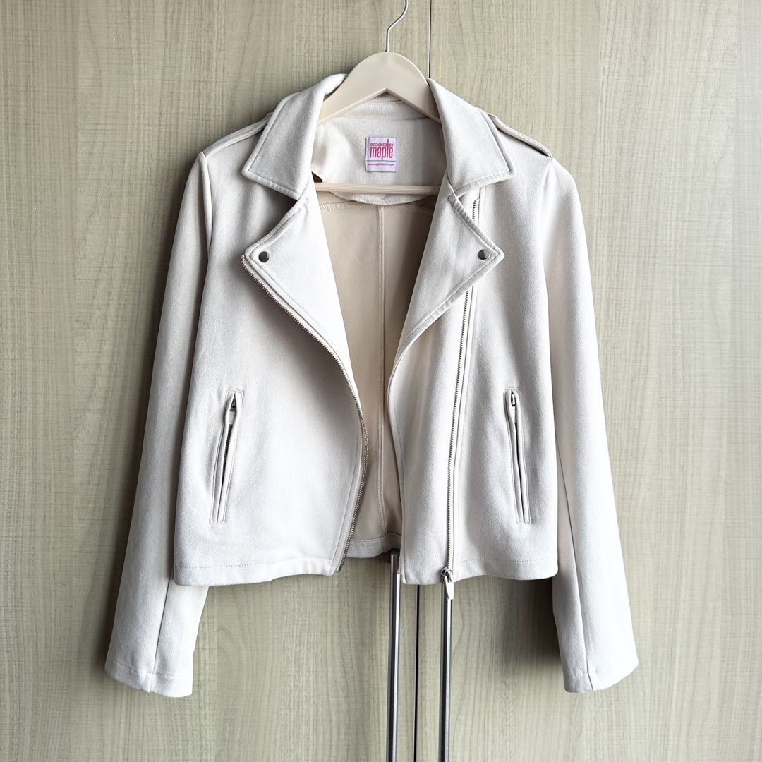 Cream Suede Jacket (Category: Coats, Jackets and Outerwear) located in Makati City. Submitted by uniquefindsonly.ph (Listing ID 1469947749, Image 1). Description: 📍Makati Size: small-medium No flaws.