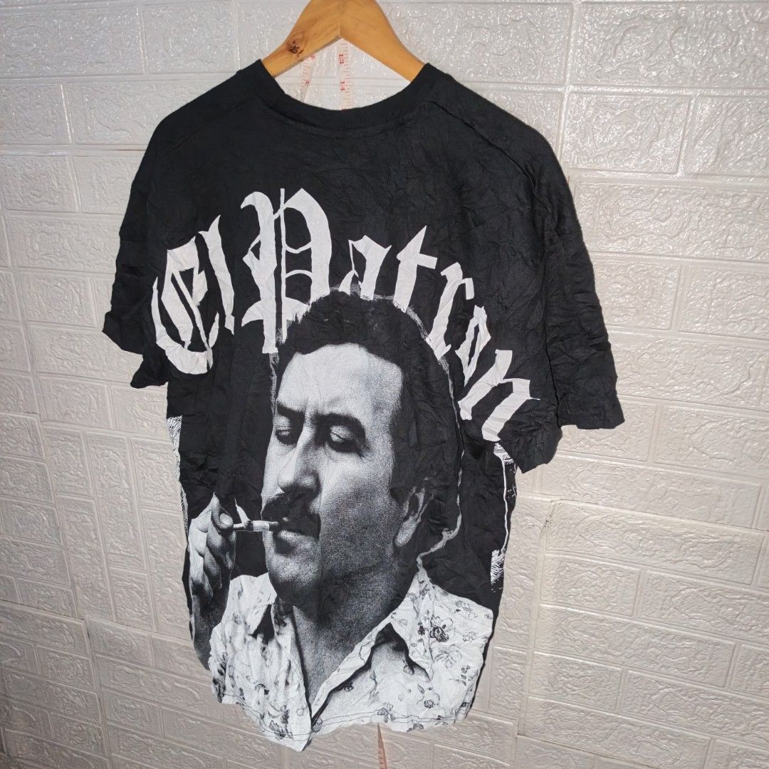 CROCKS AND CASTLE EL CHAPO (Category: Formal Shirts) located in Cebu City. Submitted by papart1993 (Listing ID 1470023802, Image 2). Description: AS NEW 21 W 29 L.