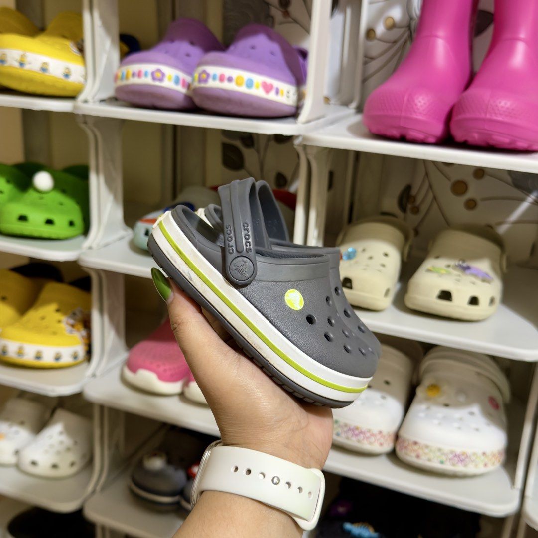 Crocs for Kids (c6) (Category: Babies & Kids Fashion) located in Baguio. Submitted by shopple.ph (Listing ID 1470121939, Image 2). Description: C R 🐊 C S for Kids 📏 Size: c6 (US) | 23 (EU) | 14 cm ✨ Condition: VGUC — please refer to posted photos 👀 What you see is what you get. 🫧 Pre-washed ☺️ 🛍️ Ukay source — please limit your expectations. 🚫 Payment first policy — No COD 💸 MOP: GCash / BPI / BDO / MariBank / Maya 📦 Courier: J&T Express 