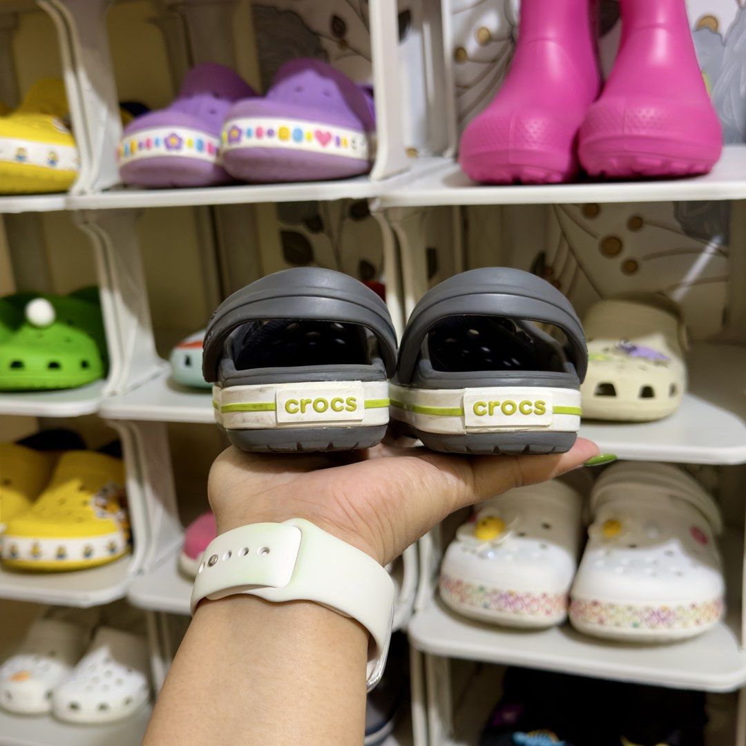 Crocs for Kids (c6) (Category: Babies & Kids Fashion) located in Baguio. Submitted by shopple.ph (Listing ID 1470121939, Image 3). Description: C R 🐊 C S for Kids 📏 Size: c6 (US) | 23 (EU) | 14 cm ✨ Condition: VGUC — please refer to posted photos 👀 What you see is what you get. 🫧 Pre-washed ☺️ 🛍️ Ukay source — please limit your expectations. 🚫 Payment first policy — No COD 💸 MOP: GCash / BPI / BDO / MariBank / Maya 📦 Courier: J&T Express 