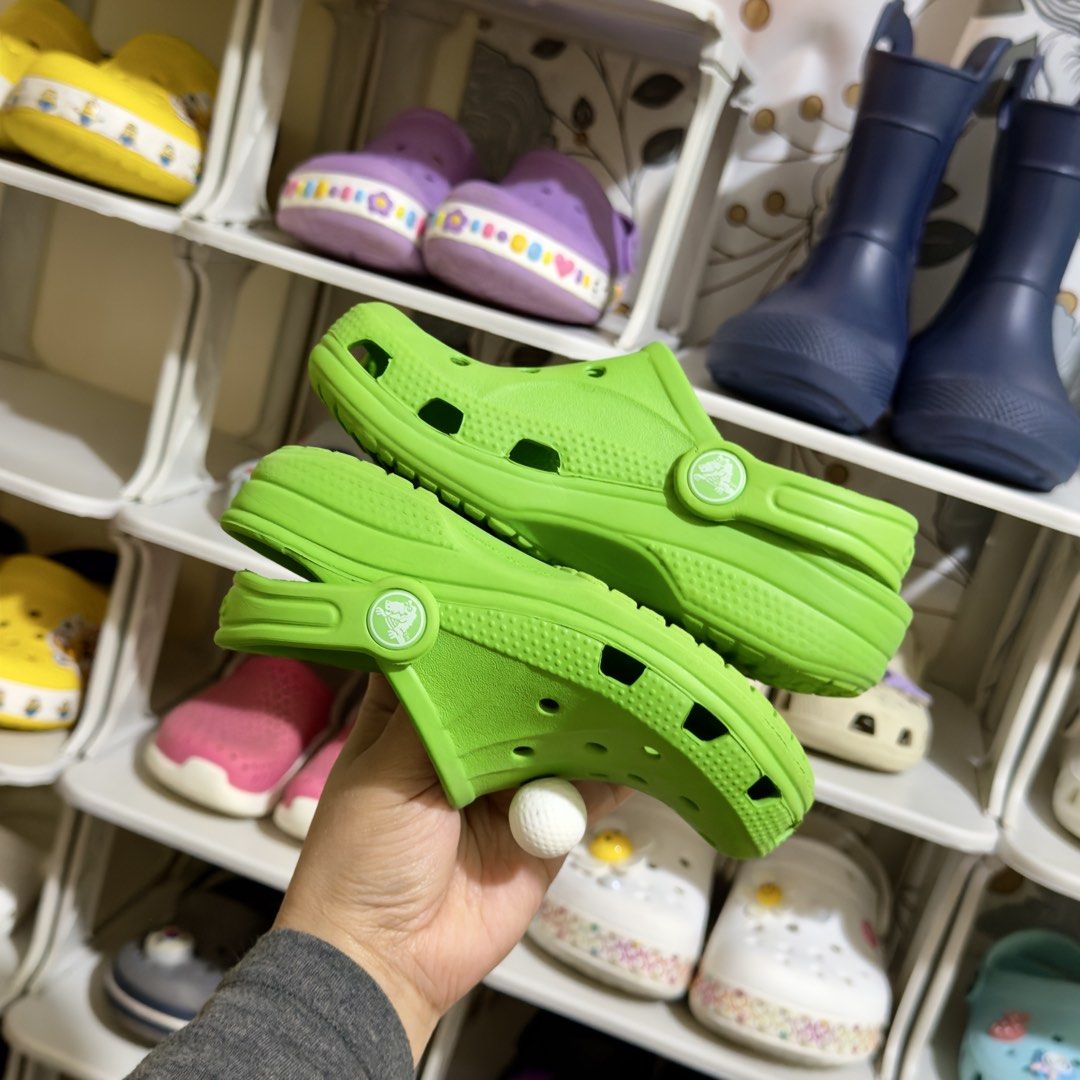 Crocs for Kids (c10-11) (Category: Babies & Kids Fashion) located in Baguio. Submitted by shopple.ph (Listing ID 1470124343, Image 2). Description: C R 🐊 C S for Kids 📏 Size: c10-11 (US) | 27-28 (EU) | 17.5 cm ✨ Condition: VGUC — please refer to posted photos 👀 What you see is what you get. 🫧 Pre-washed ☺️ 🛍️ Ukay source — please limit your expectations. 🚫 Payment first policy — No COD 💸 MOP: GCash / BPI / BDO / MariBank / Maya 📦 Courier: