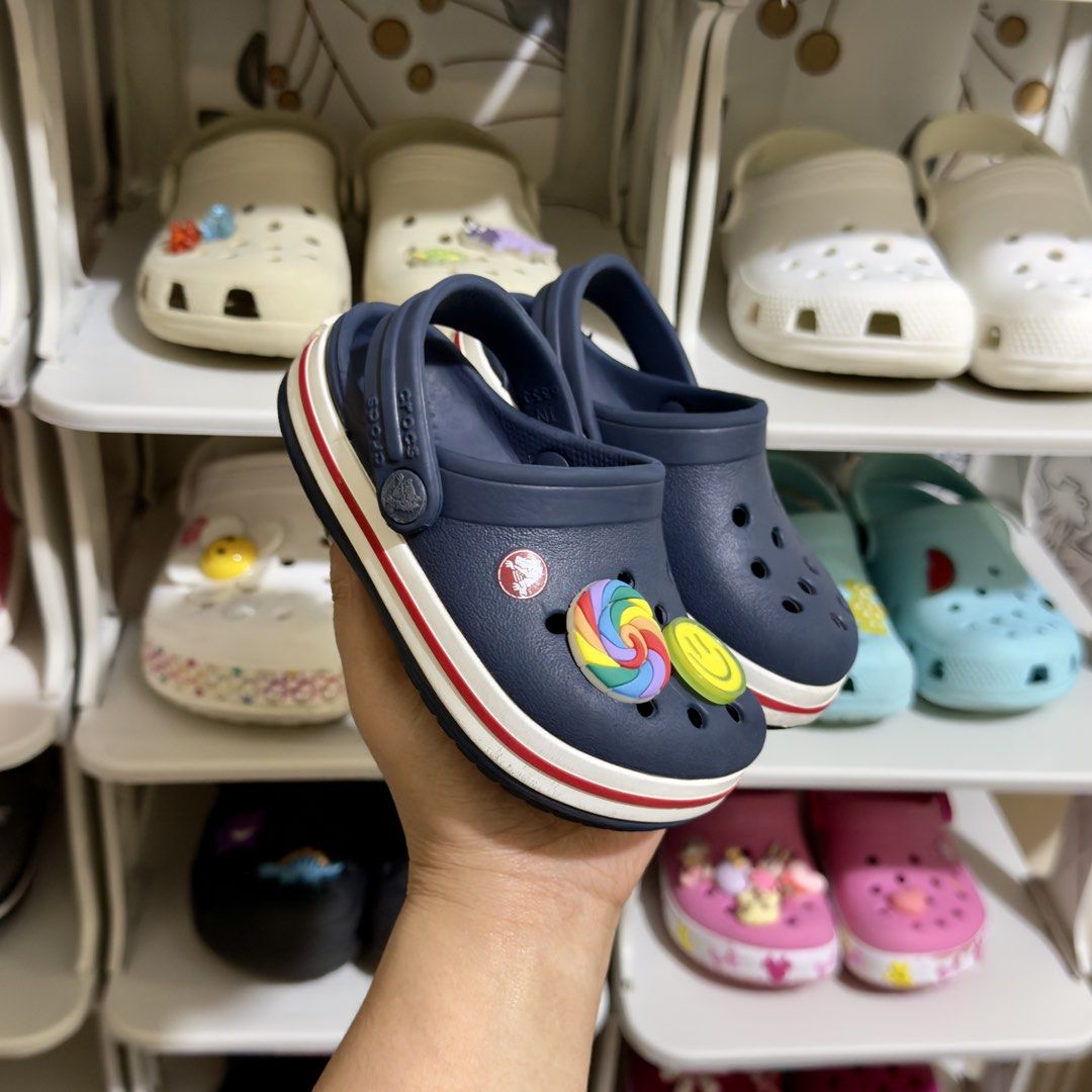 Crocs for Kids (Category: Babies & Kids Fashion) located in Baguio. Submitted by shopple.ph (Listing ID 1470128361, Image 2). Description: C R 🐊 C S for Kids 📏 Size: c6 (US) | 23 (EU) | 14 cm ✨ Condition: VGUC — please refer to posted photos 👀 What you see is what you get. 🫧 Pre-washed ☺️ 🛍️ Ukay source — please limit your expectations. 🚫 Payment first policy — No COD 💸 MOP: GCash / BPI / BDO / MariBank / Maya 📦 Courier: J&T Express only 