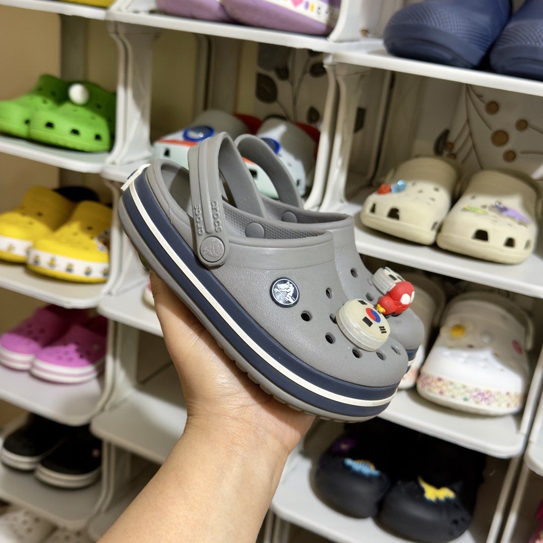 Crocs for Kids (c10) (Category: Babies & Kids Fashion) located in Baguio. Submitted by shopple.ph (Listing ID 1470126721, Image 2). Description: C R 🐊 C S for Kids 📏 Size: c10 (US) | 27 (EU) | 17.5 cm ✨ Condition: VGUC — please refer to posted photos 👀 What you see is what you get. 🫧 Pre-washed ☺️ 🛍️ Ukay source — please limit your expectations. 🚫 Payment first policy — No COD 💸 MOP: GCash / BPI / BDO / MariBank / Maya 📦 Courier: J&T Expr