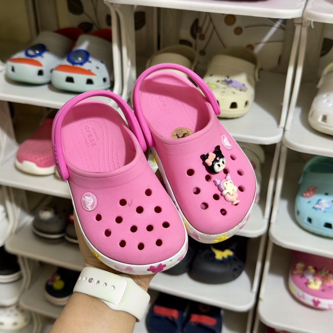 Crocs for Kids (c8) (Category: Babies & Kids Fashion) located in Baguio. Submitted by shopple.ph (Listing ID 1470121170, Image 2). Description: C R 🐊 C S for Kids 📏 Size: c8 (US) | 25 (EU) | 15.5 cm ✨ Condition: VGUC — please refer to posted photos 👀 What you see is what you get. 🫧 Pre-washed ☺️ 🛍️ Ukay source — please limit your expectations. 🚫 Payment first policy — No COD 💸 MOP: GCash / BPI / BDO / MariBank / Maya 📦 Courier: J&T Expres