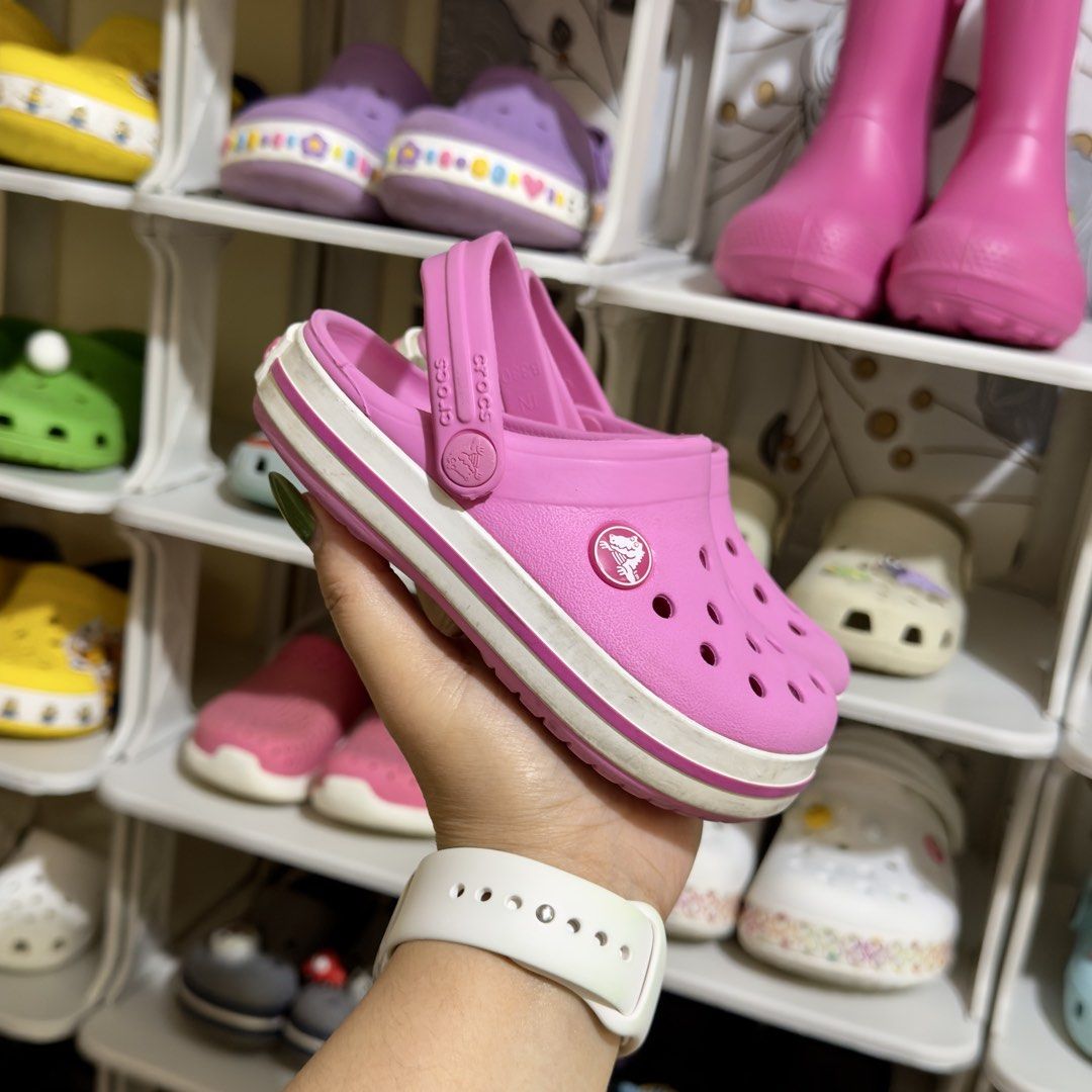 Crocs for Kids (c8) (Category: Babies & Kids Fashion) located in Baguio. Submitted by shopple.ph (Listing ID 1470121771, Image 2). Description: C R 🐊 C S for Kids 📏 Size: c8 (US) | 25 (EU) | 15.5 cm ✨ Condition: VGUC — please refer to posted photos 👀 What you see is what you get. 🫧 Pre-washed ☺️ 🛍️ Ukay source — please limit your expectations. 🚫 Payment first policy — No COD 💸 MOP: GCash / BPI / BDO / MariBank / Maya 📦 Courier: J&T Expres