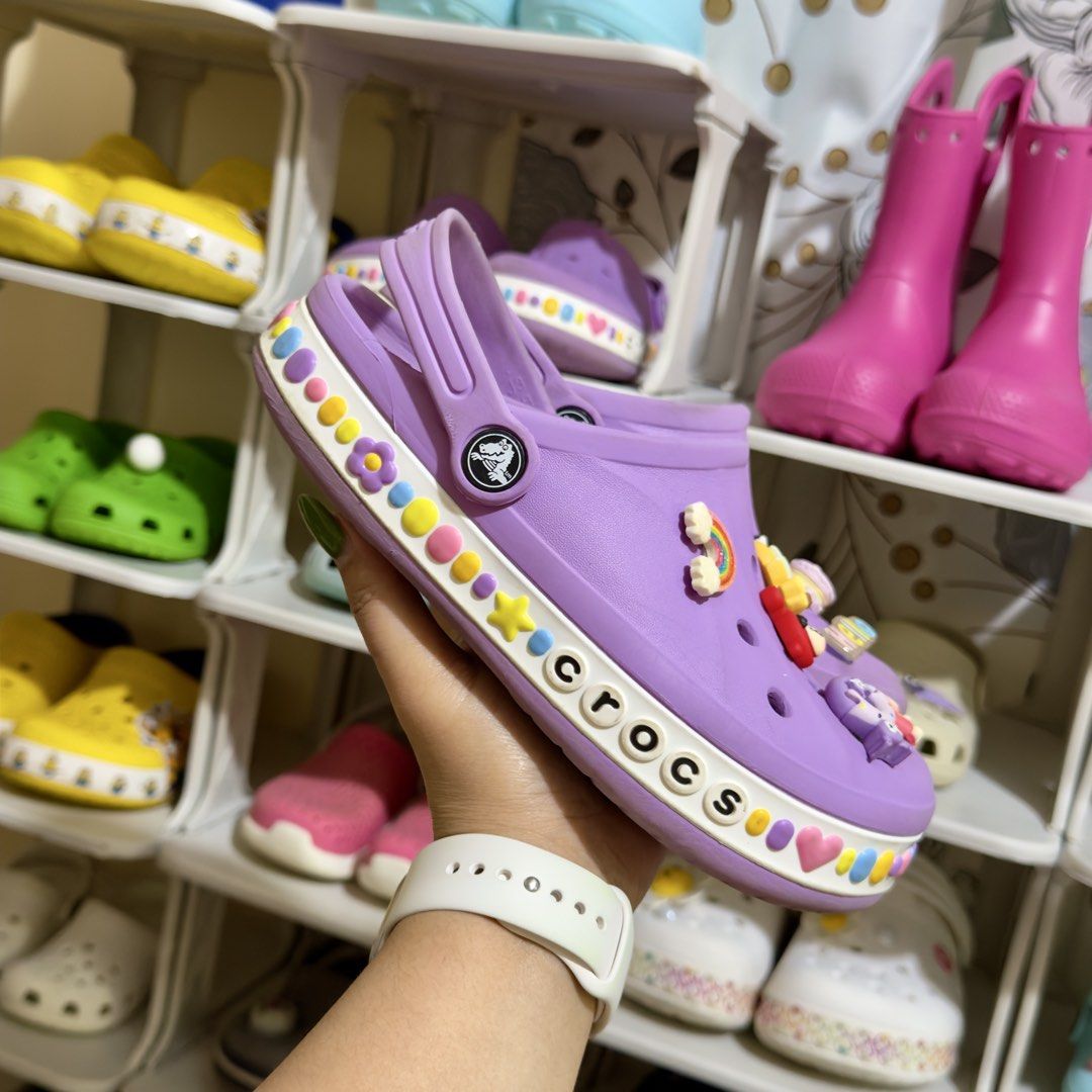 Crocs for Kids (J3) (Category: Babies & Kids Fashion) located in Baguio. Submitted by shopple.ph (Listing ID 1470123319, Image 3). Description: C R 🐊 C S for Kids 📏 Size: j3 (US) | 35-36 (EU) | 22 cm ✨ Condition: VGUC — please refer to posted photos 👀 What you see is what you get. 🫧 Pre-washed ☺️ 🛍️ Ukay source — please limit your expectations. 🚫 Payment first policy — No COD 💸 MOP: GCash / BPI / BDO / MariBank / Maya 📦 Courier: J&T Expre