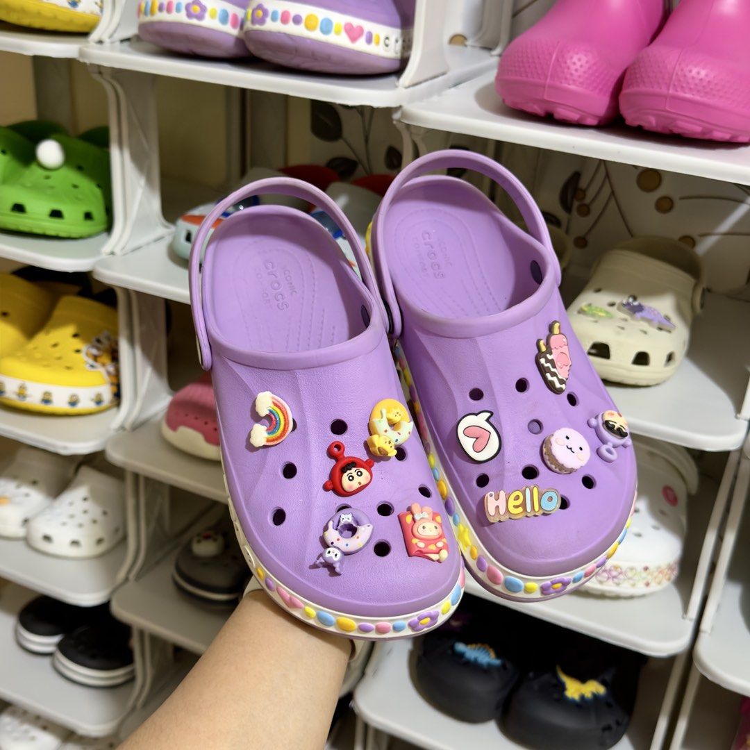 Crocs for Kids (J3) (Category: Babies & Kids Fashion) located in Baguio. Submitted by shopple.ph (Listing ID 1470123319, Image 1). Description: C R 🐊 C S for Kids 📏 Size: j3 (US) | 35-36 (EU) | 22 cm ✨ Condition: VGUC — please refer to posted photos 👀 What you see is what you get. 🫧 Pre-washed ☺️ 🛍️ Ukay source — please limit your expectations. 🚫 Payment first policy — No COD 💸 MOP: GCash / BPI / BDO / MariBank / Maya 📦 Courier: J&T Expre