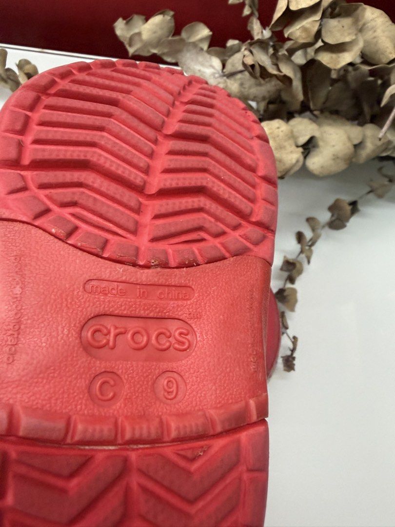 Crocs kids (Category: Babies & Kids Fashion) located in Manila. Submitted by coolandchic (Listing ID 1469974983, Image 2). Description: Size 9.